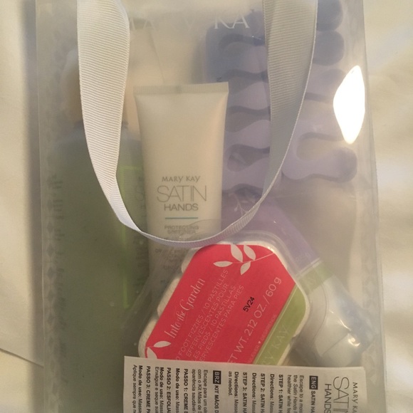 🌸Mary Kay🌸 Hand & Foot Set - Picture 2 of 2